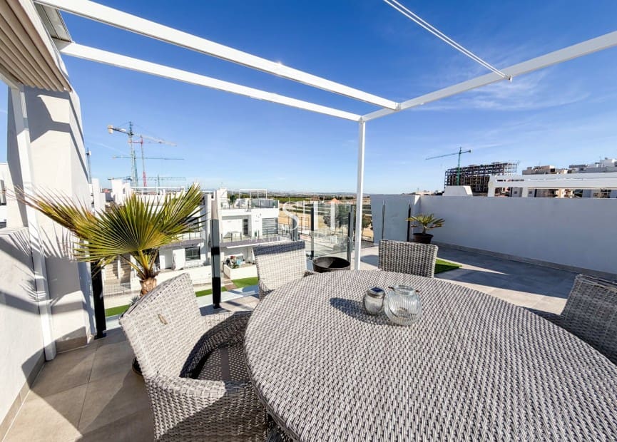 2 bedroom Apartment for sale in San Miguel de Salinas with pool - € 289,000 (Ref: 9496372)