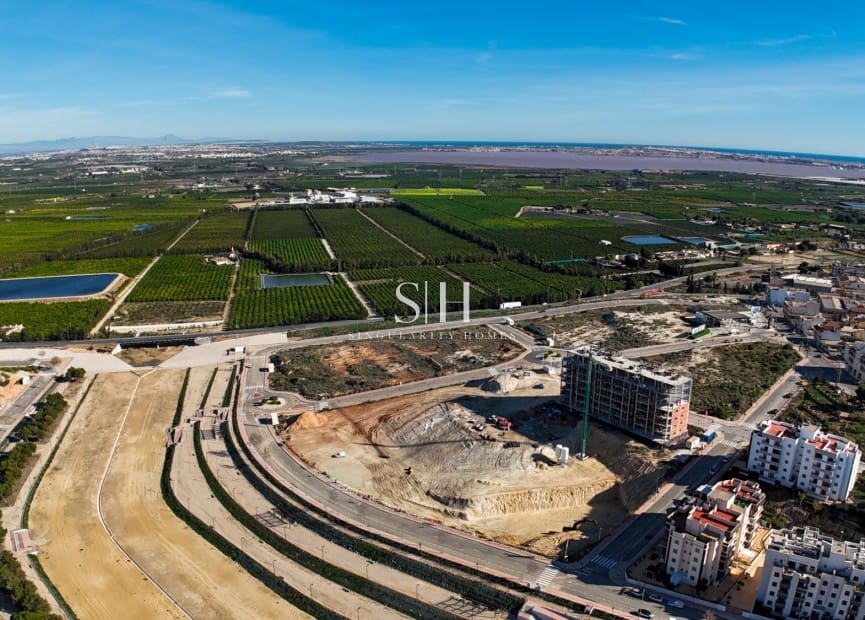 2 bedroom Apartment for sale in San Miguel de Salinas with pool - € 289,000 (Ref: 9496372)