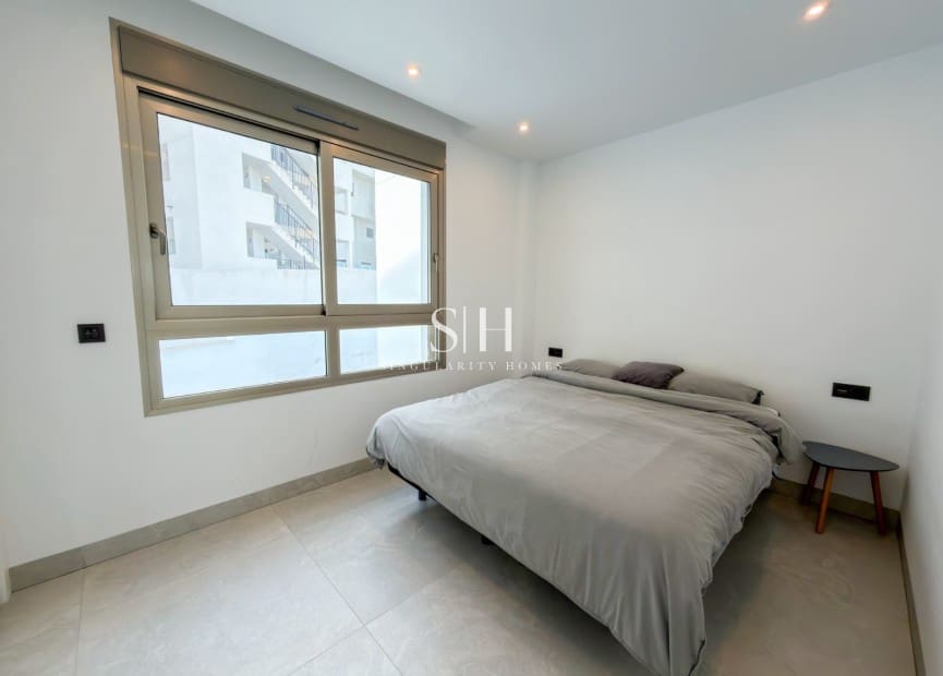 4 bedroom Villa for sale in Villamartin with pool - € 595,000 (Ref: 9506530)