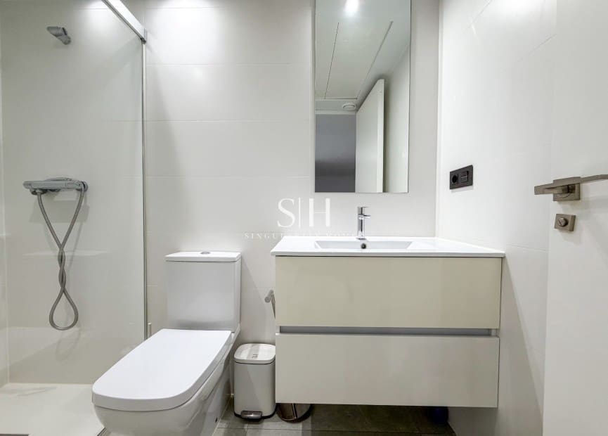 4 bedroom Villa for sale in Villamartin with pool - € 595,000 (Ref: 9506530)