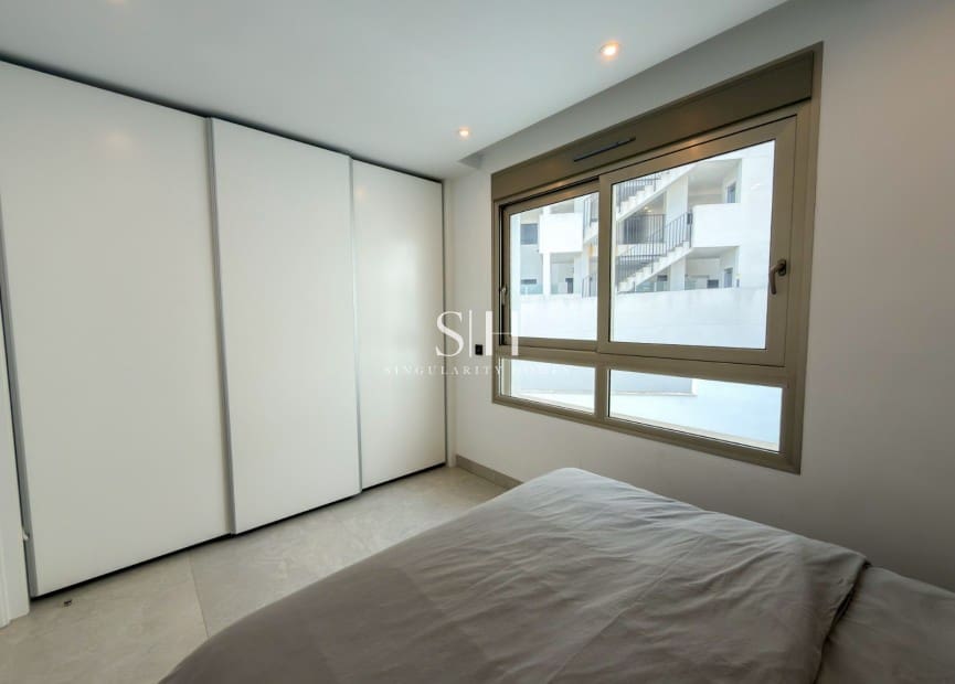 4 bedroom Villa for sale in Villamartin with pool - € 595,000 (Ref: 9506530)