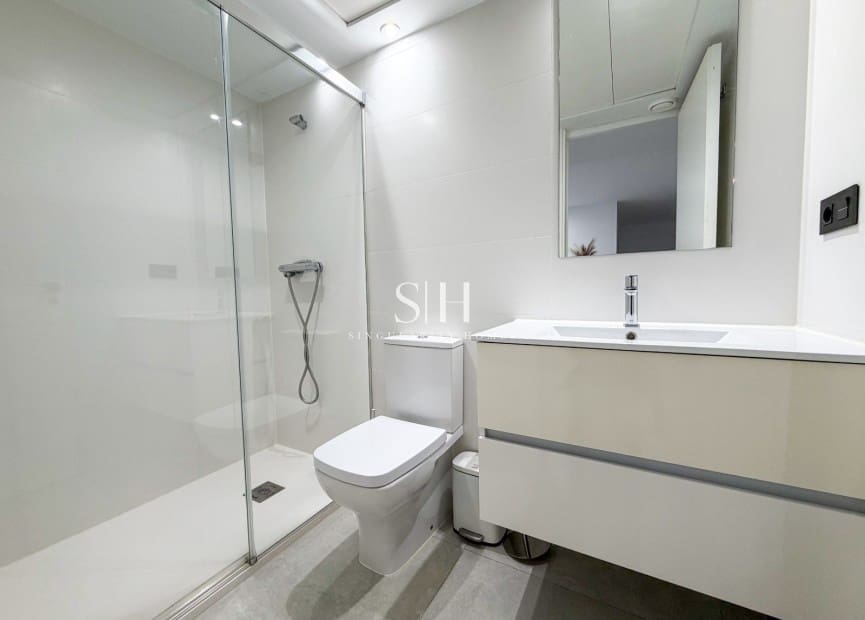 4 bedroom Villa for sale in Villamartin with pool - € 595,000 (Ref: 9506530)