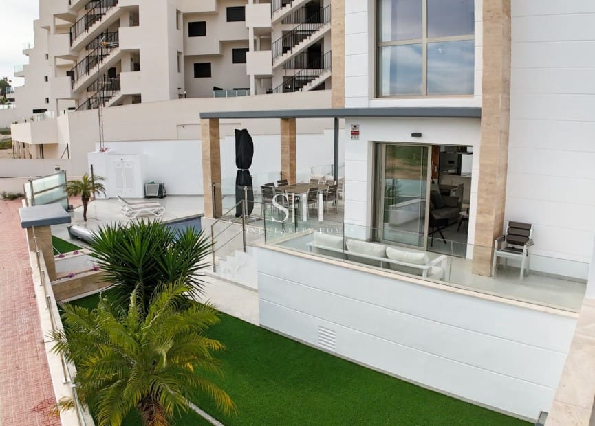 4 bedroom Villa for sale in Villamartin with pool - € 595,000 (Ref: 9506530)