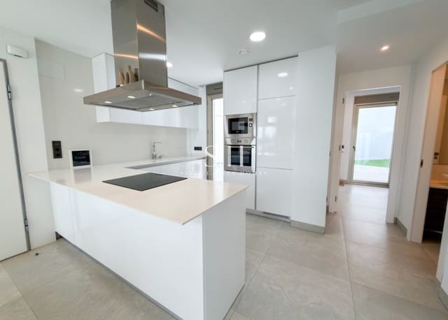 4 slaapkamer Villa te koop in Villamartin, Orihuela met zwembad - € 595.000 (Ref: 9506530)