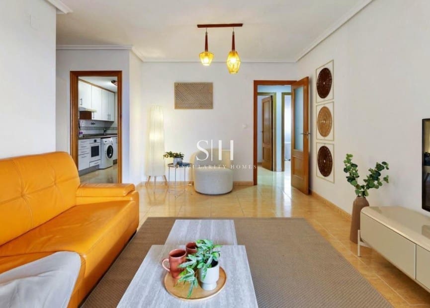 3 slaapkamer Strandappartement te koop in Dehesa de Campoamor met zwembad - € 329.900 (Ref: 9511218)