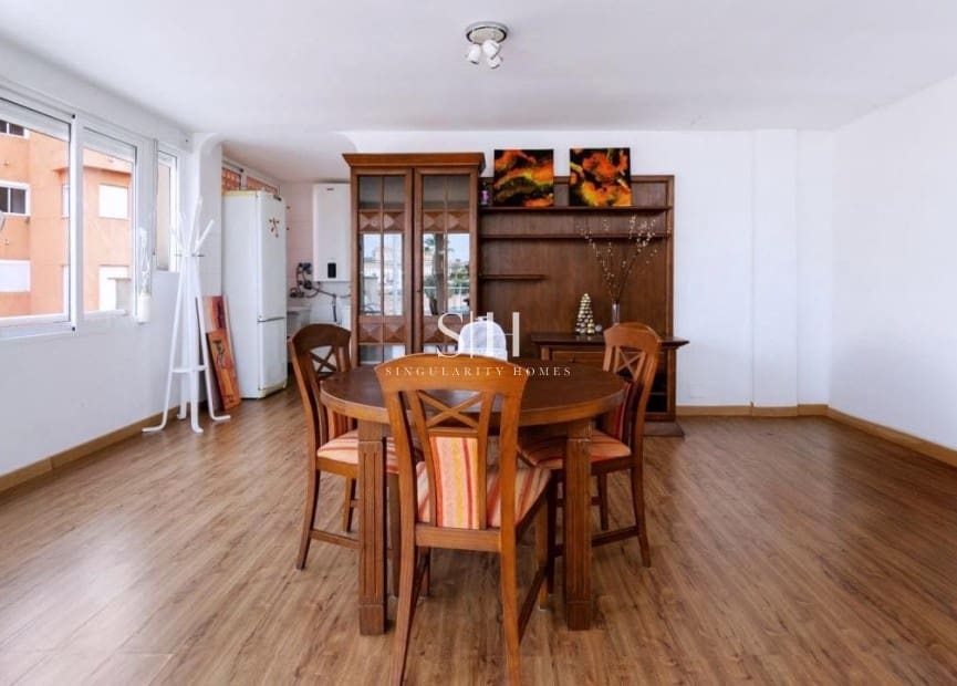 3 slaapkamer Strandappartement te koop in Dehesa de Campoamor met zwembad - € 329.900 (Ref: 9511218)