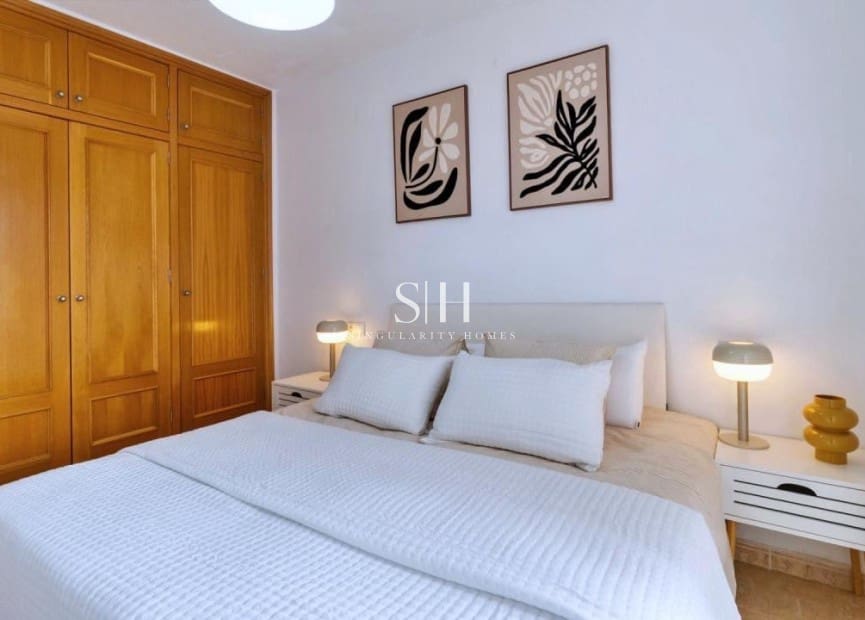 3 slaapkamer Strandappartement te koop in Dehesa de Campoamor met zwembad - € 329.900 (Ref: 9511218)