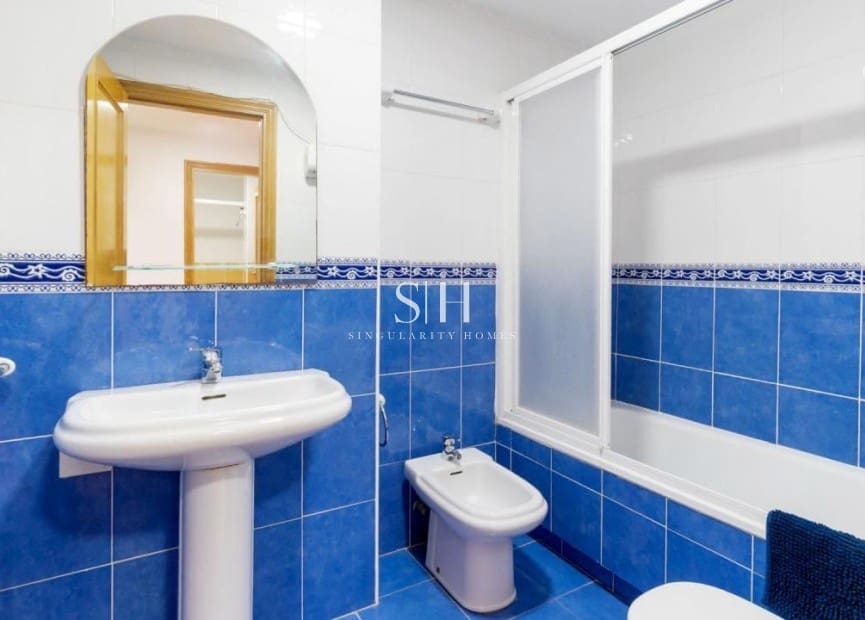 3 slaapkamer Strandappartement te koop in Dehesa de Campoamor met zwembad - € 329.900 (Ref: 9511218)