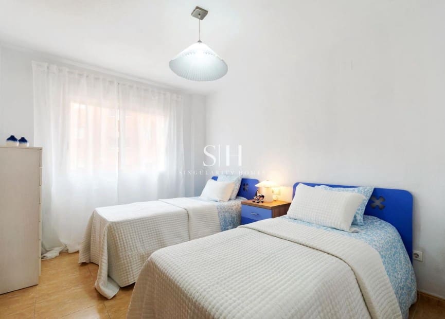 3 slaapkamer Strandappartement te koop in Dehesa de Campoamor met zwembad - € 329.900 (Ref: 9511218)