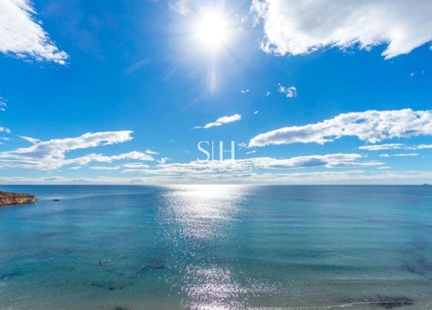 3 slaapkamer Strandappartement te koop in Dehesa de Campoamor met zwembad - € 329.900 (Ref: 9511218)