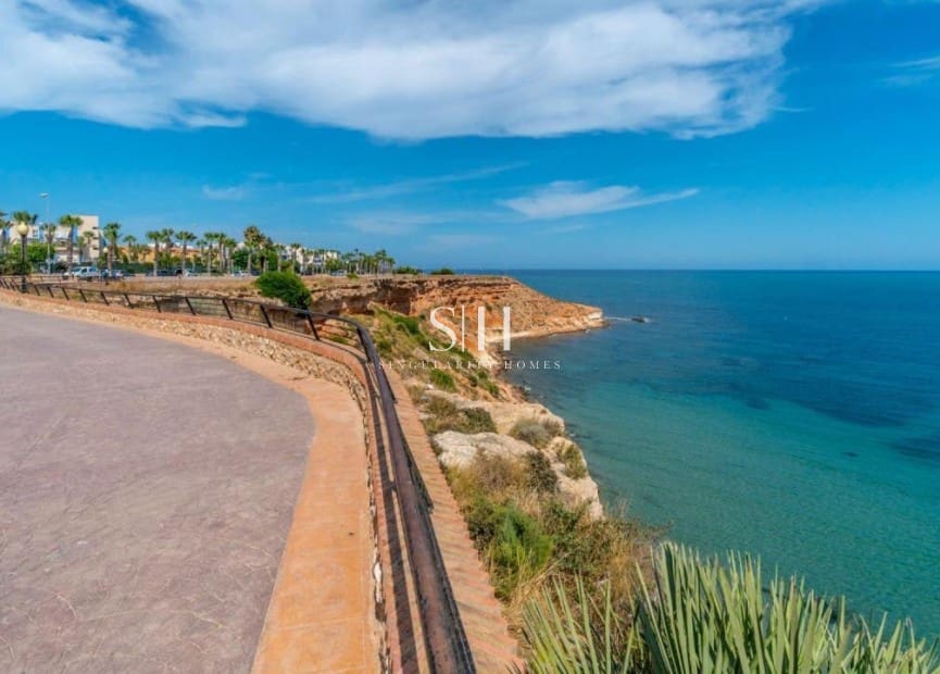 3 slaapkamer Strandappartement te koop in Dehesa de Campoamor met zwembad - € 329.900 (Ref: 9511218)