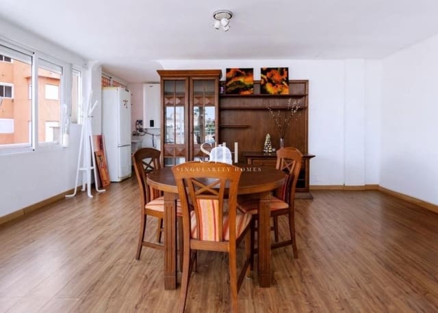 3 slaapkamer Strandappartement te koop in Dehesa de Campoamor, Orihuela met zwembad - € 329.900 (Ref: 9511218)