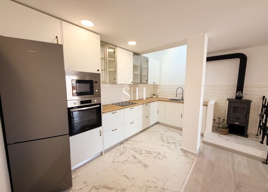 4 soverom Villa til salgs i Torre del Moro med svømmebasseng garasje - € 369 000 (Ref: 9516603)