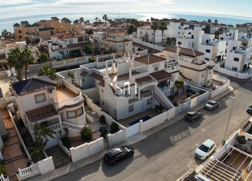 4 soverom Villa til salgs i Torre del Moro med svømmebasseng garasje - € 369 000 (Ref: 9516603)