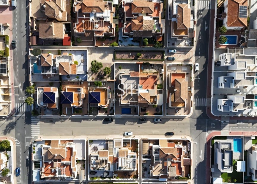 4 soverom Villa til salgs i Torre del Moro med svømmebasseng garasje - € 369 000 (Ref: 9516603)