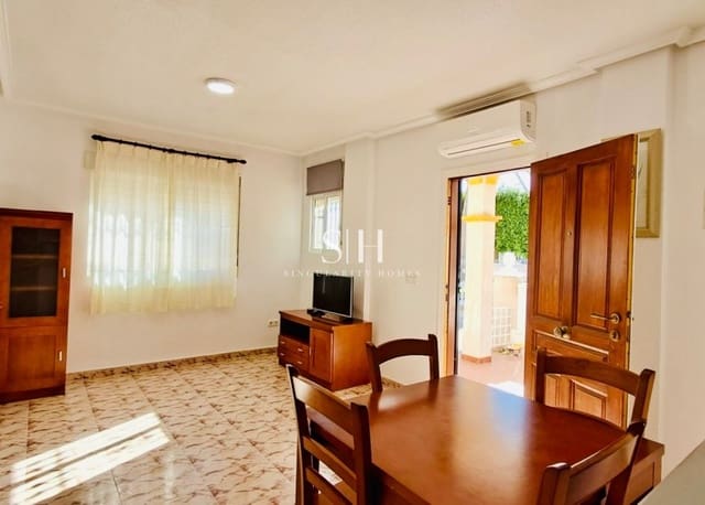 2 slaapkamer Villa te koop in Playa Flamenca, Orihuela met zwembad - € 219.000 (Ref: 9521675)