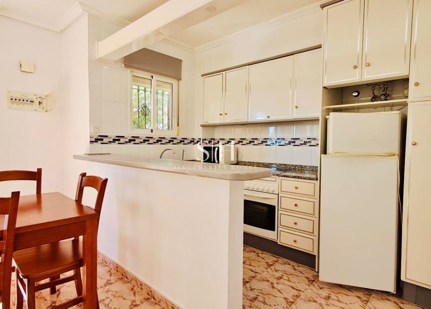 2 slaapkamer Villa te koop in Playa Flamenca met zwembad - € 219.000 (Ref: 9521675)