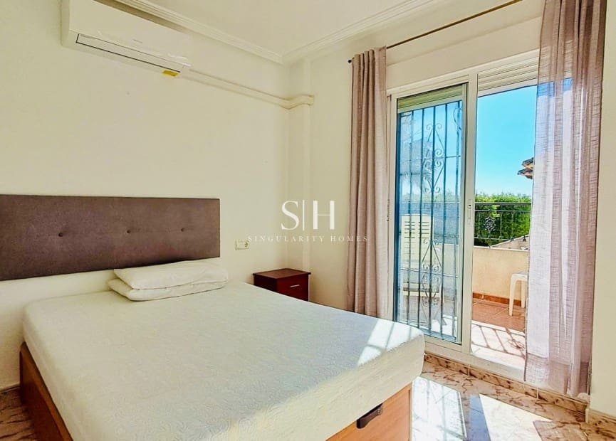 2 slaapkamer Villa te koop in Playa Flamenca met zwembad - € 219.000 (Ref: 9521675)