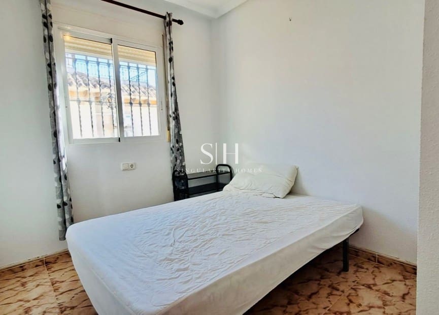 2 slaapkamer Villa te koop in Playa Flamenca met zwembad - € 219.000 (Ref: 9521675)