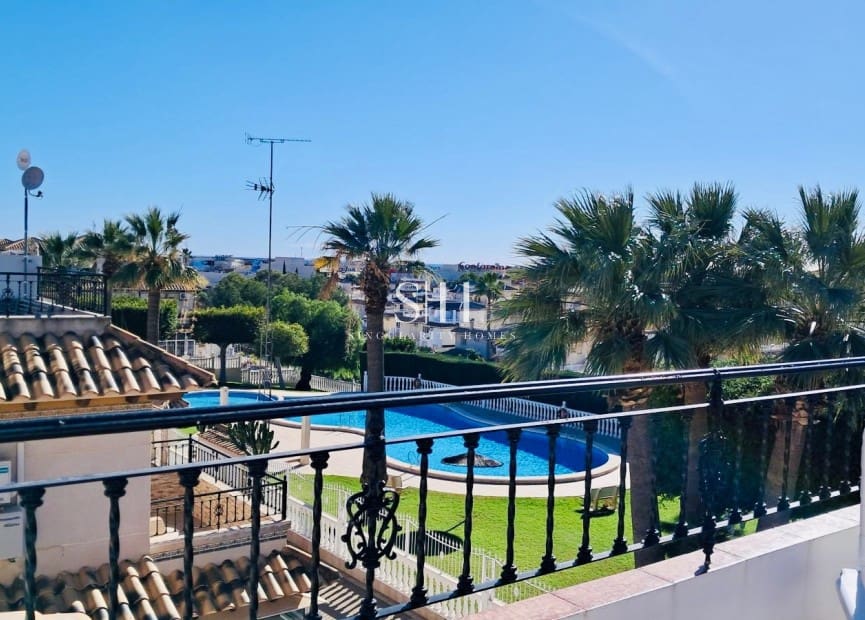 2 slaapkamer Villa te koop in Playa Flamenca met zwembad - € 219.000 (Ref: 9521675)