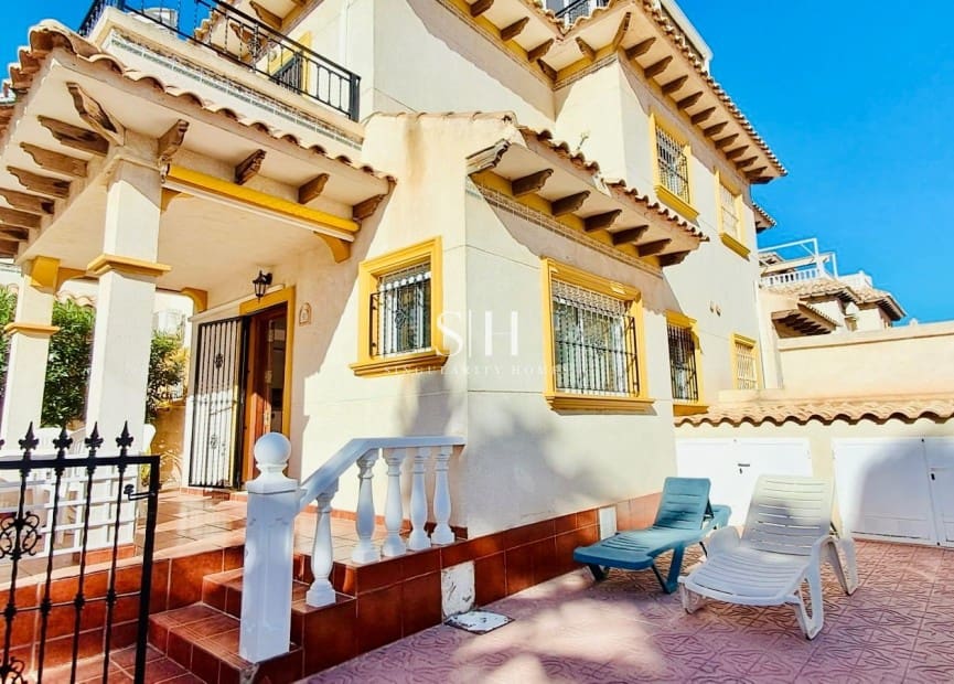 2 slaapkamer Villa te koop in Playa Flamenca met zwembad - € 219.000 (Ref: 9521675)