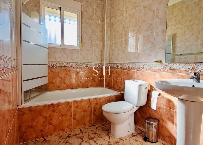 2 slaapkamer Villa te koop in Playa Flamenca met zwembad - € 219.000 (Ref: 9521675)