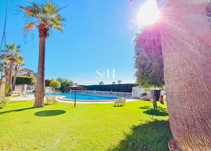 2 slaapkamer Villa te koop in Playa Flamenca met zwembad - € 219.000 (Ref: 9521675)