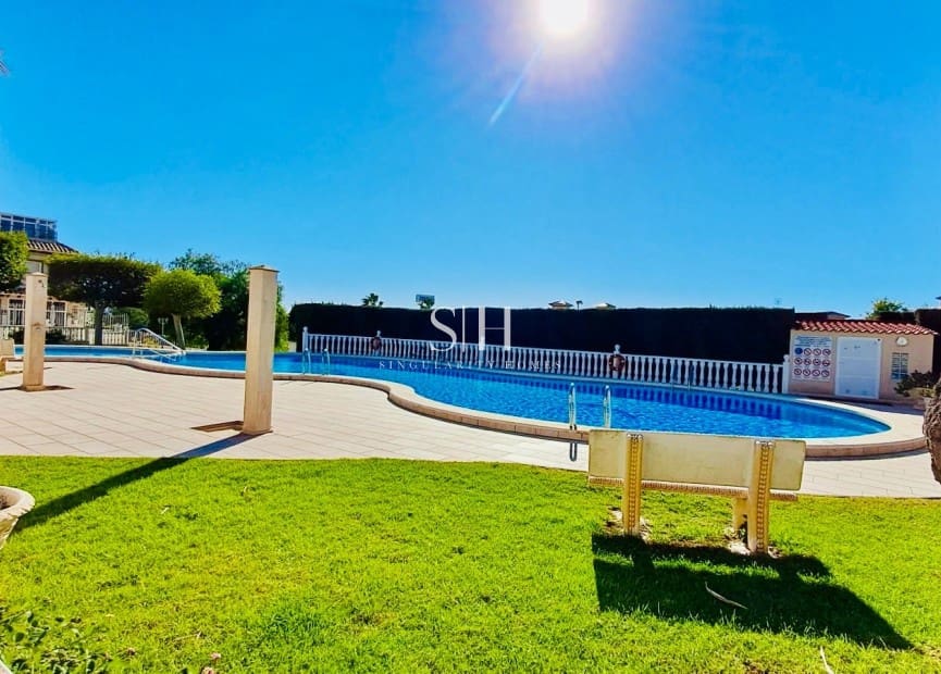 2 slaapkamer Villa te koop in Playa Flamenca met zwembad - € 219.000 (Ref: 9521675)