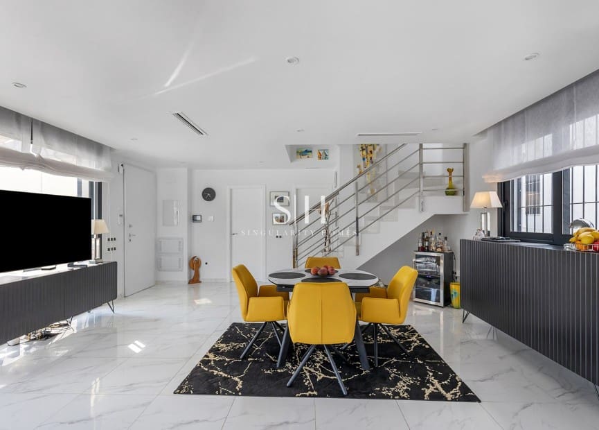 3 sypialnia Willa na sprzedaż w San Miguel de Salinas z basenem - 498 000 € (Ref: 9534873)