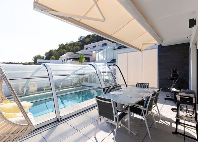 3 makuuhuone Huvila myytävänä paikassa San Miguel de Salinas mukana uima-altaan - 498 000 € (Ref: 9534873)