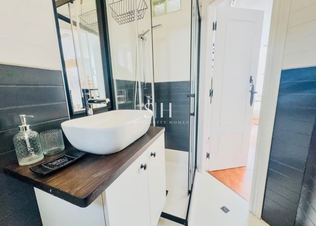 2 bedroom Penthouse for sale in Punta Prima, Orihuela with pool - € 132,000 (Ref: 9535078)