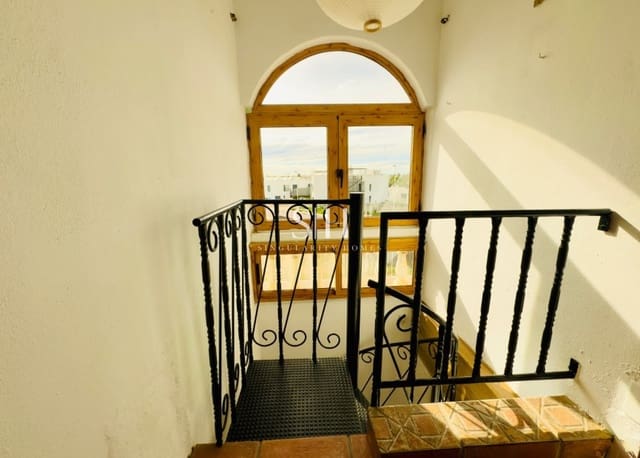 2 bedroom Penthouse for sale in Punta Prima, Orihuela with pool - € 132,000 (Ref: 9535078)
