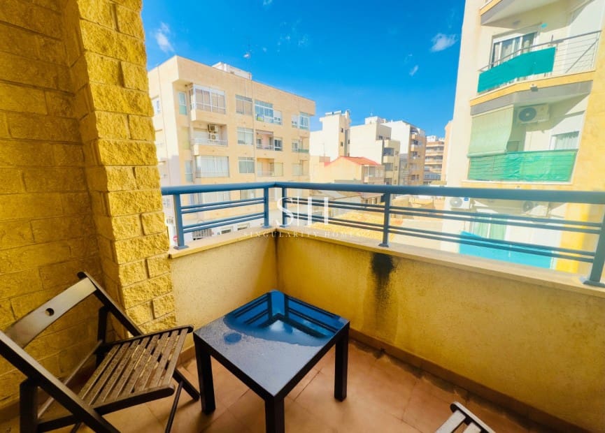 2 quarto Apartamento para venda em Torrevieja - 139 000 € (Ref: 9552420)
