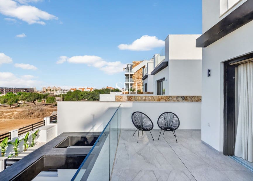 3 soverom Villa til salgs i Aguas Nuevas med svømmebasseng - € 550 000 (Ref: 9552692)