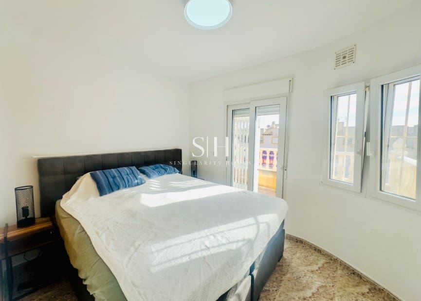 2 soveværelse Byhus til salg i La Regia med swimmingpool garage - € 219.900 (Ref: 9572195)