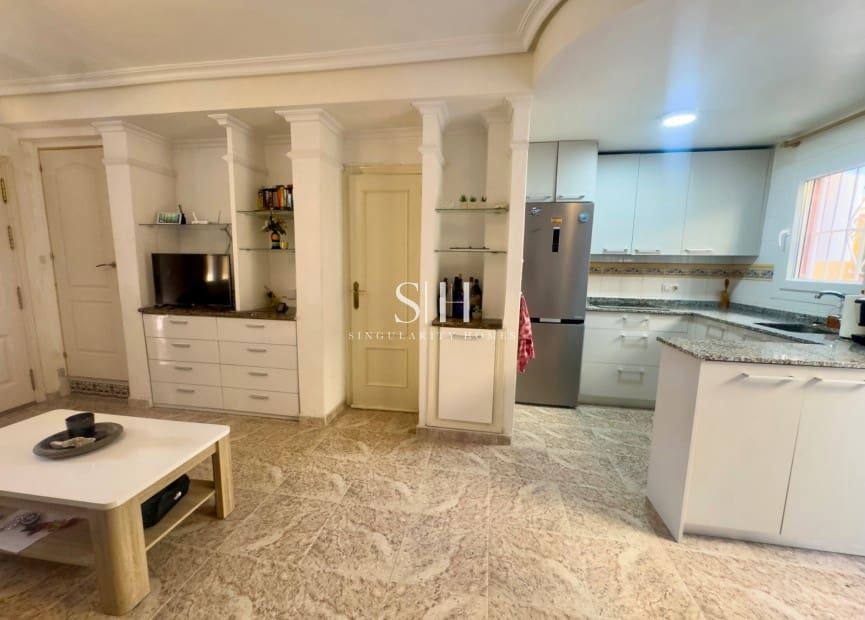 2 soveværelse Byhus til salg i La Regia med swimmingpool garage - € 219.900 (Ref: 9572195)