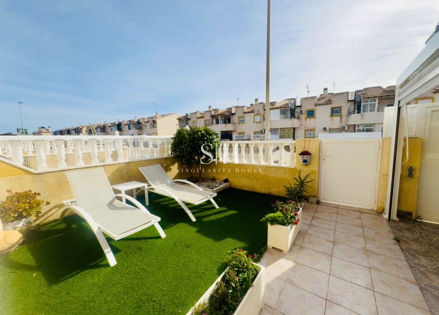 2 soveværelse Byhus til salg i La Regia med swimmingpool garage - € 219.900 (Ref: 9572195)