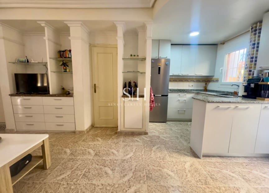 2 soveværelse Byhus til salg i La Regia med swimmingpool garage - € 219.900 (Ref: 9572195)