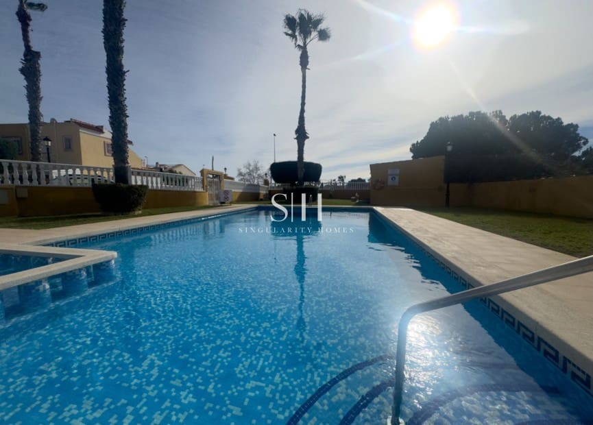 2 soveværelse Byhus til salg i La Regia med swimmingpool garage - € 219.900 (Ref: 9572195)