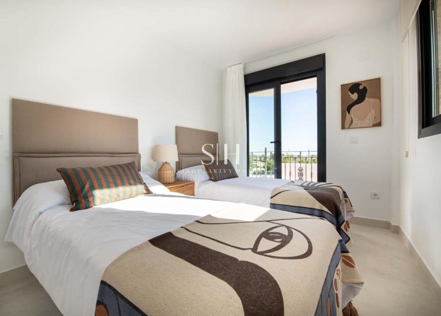 3 bedroom Townhouse for sale in Cox with pool - € 255,000 (Ref: 9588383)