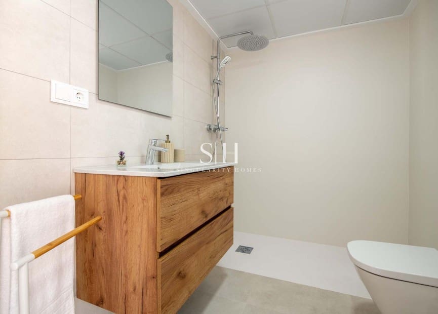 3 bedroom Townhouse for sale in Cox with pool - € 255,000 (Ref: 9588383)