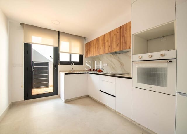 3 bedroom Townhouse for sale in Cox with pool - € 255,000 (Ref: 9588383)