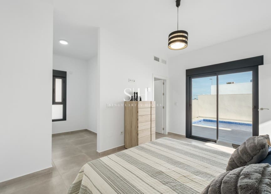 3 soveværelse Semi-Rækkehus til salg i Daya Nueva med swimmingpool - € 380.000 (Ref: 9603268)
