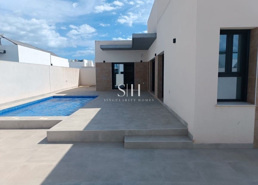 3 soveværelse Semi-Rækkehus til salg i Daya Nueva med swimmingpool - € 380.000 (Ref: 9603268)