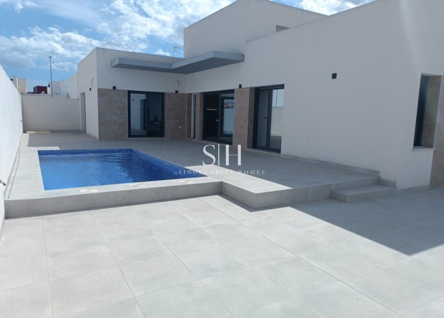 3 soveværelse Semi-Rækkehus til salg i Daya Nueva med swimmingpool - € 380.000 (Ref: 9603268)