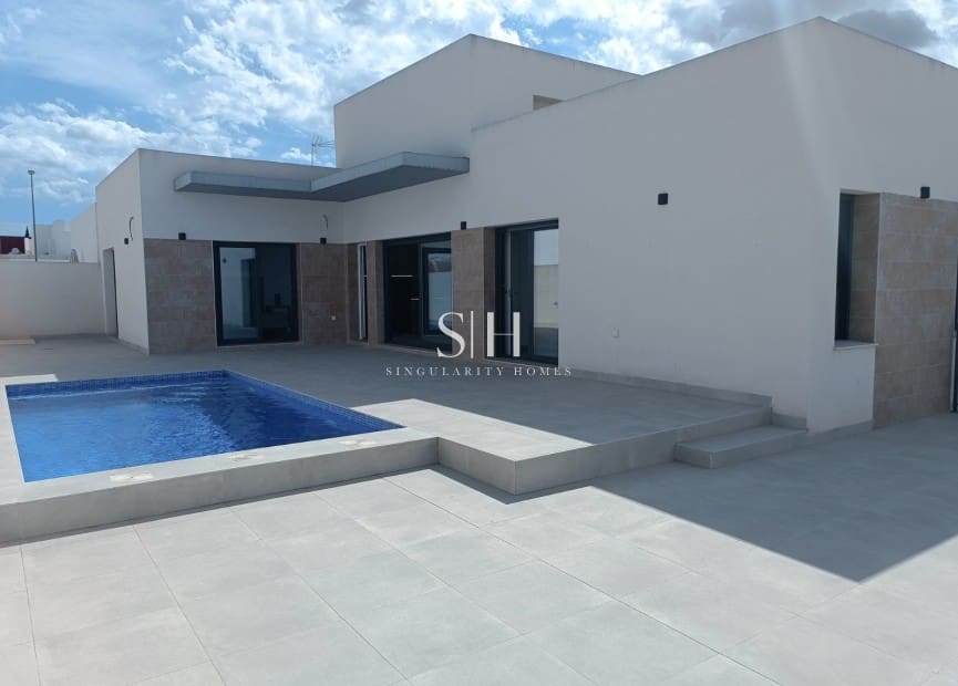 3 soveværelse Semi-Rækkehus til salg i Daya Nueva med swimmingpool - € 380.000 (Ref: 9603268)