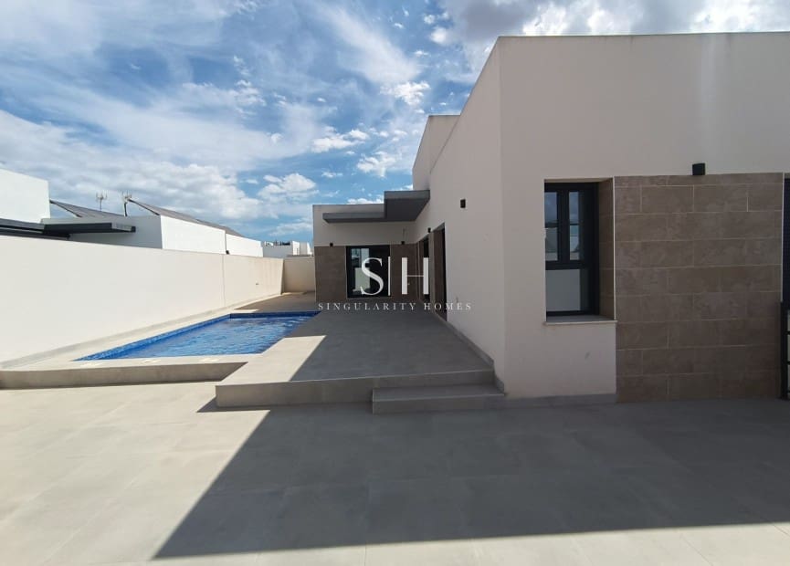 3 soveværelse Semi-Rækkehus til salg i Daya Nueva med swimmingpool - € 380.000 (Ref: 9603268)