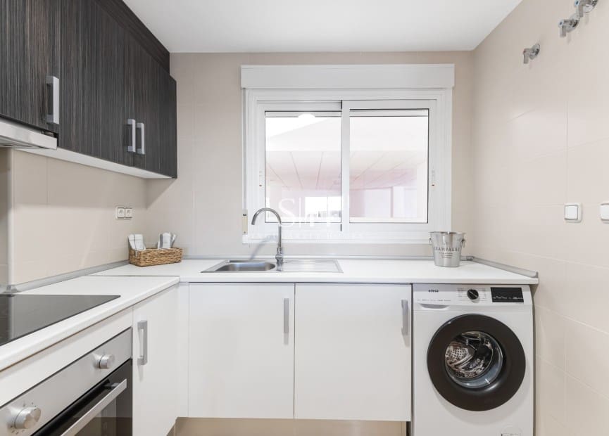 Apartamento de 2 habitaciones en Orihuela Costa en venta con piscina garaje - 202.500 € (Ref: 9606507)