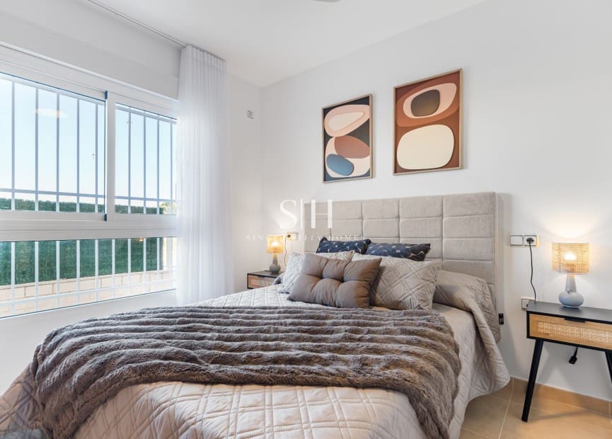 Apartamento de 2 habitaciones en Orihuela Costa en venta con piscina garaje - 202.500 € (Ref: 9606507)