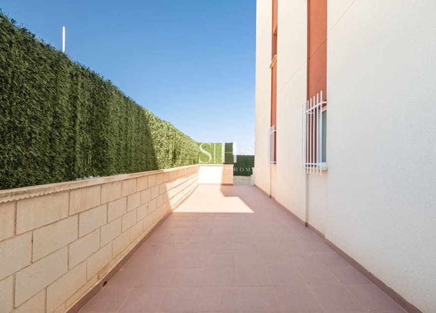 Apartamento de 2 habitaciones en Orihuela Costa en venta con piscina garaje - 202.500 € (Ref: 9606507)
